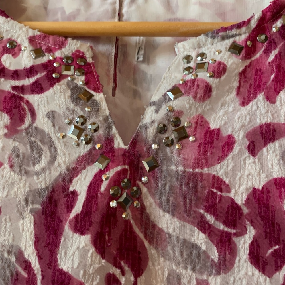 3/$20 Alfred Dunner Blouse Size 8 Deep Pink Sleeves 3/4 Embellished Women Blouse - Picture 3 of 7